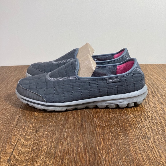 Skechers Slippers with Memory Fur Women’s Size 9.5 - Picture 2 of 10